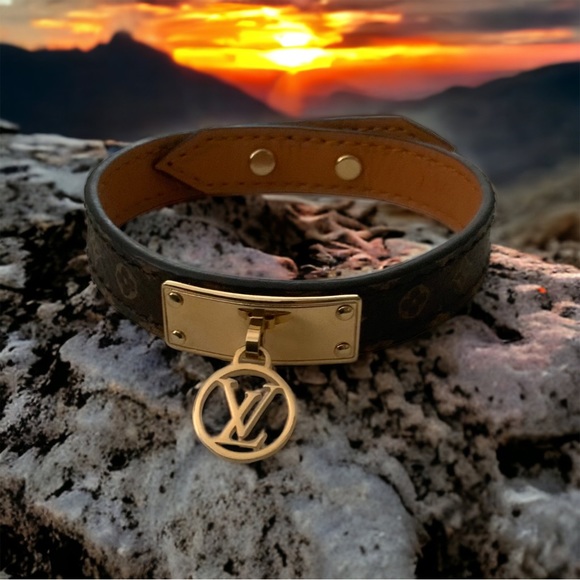 NIB Louis Vuitton Logomania Bracelet Size 17 - Picture 5 of 12